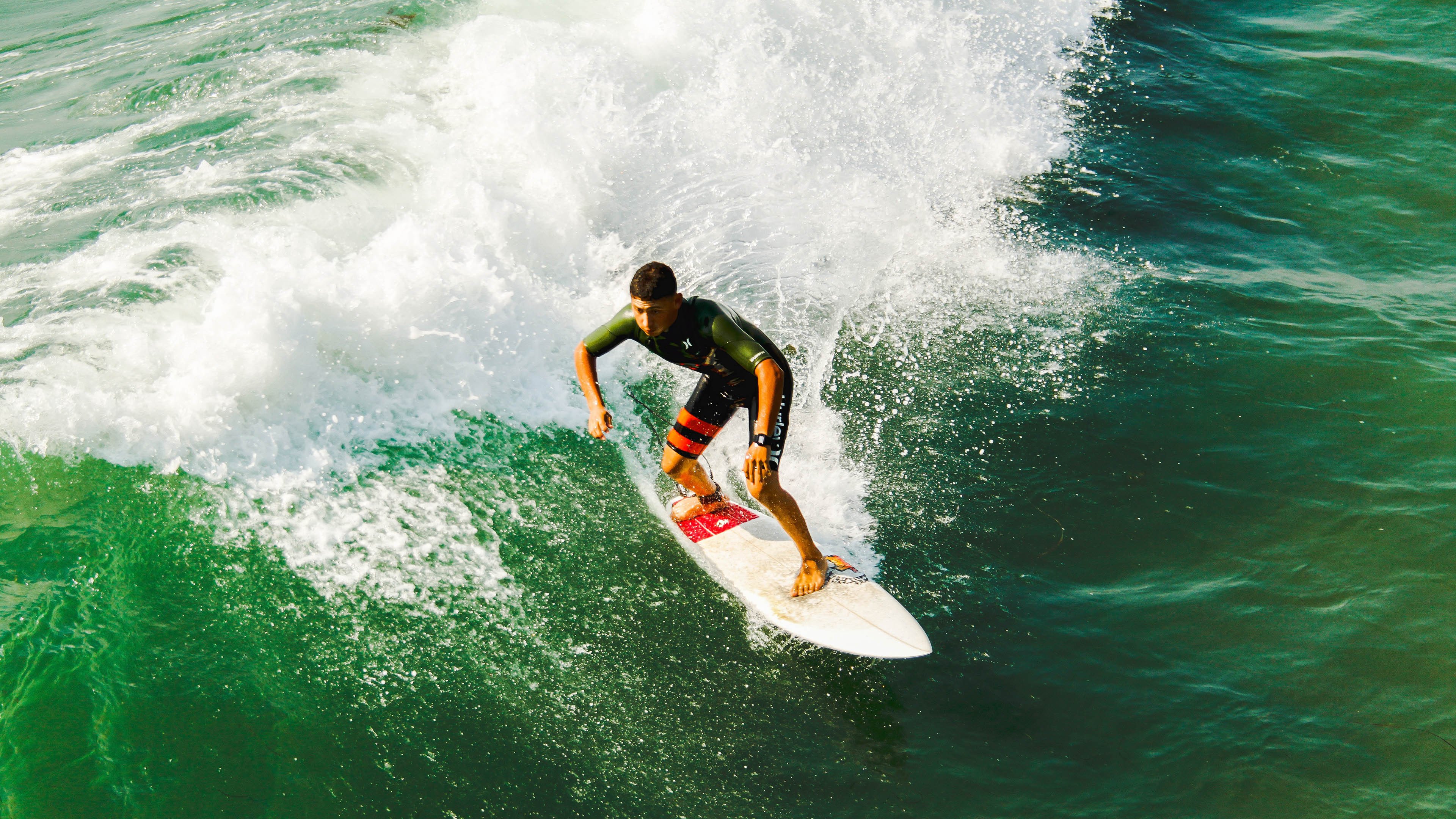 凯恩焦点对战，TheShy与30激战掘金分钟，出色发挥胜负难料！热度持续攀升